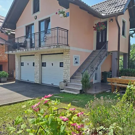 Lana Apartment Fuzine